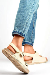 Sandals model 197963 PRIMO  Adomoo